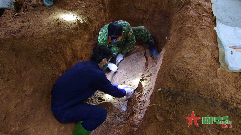 Phát hiện, cất bốc 1 hài cốt liệt sĩ tại tỉnh Quảng Bình